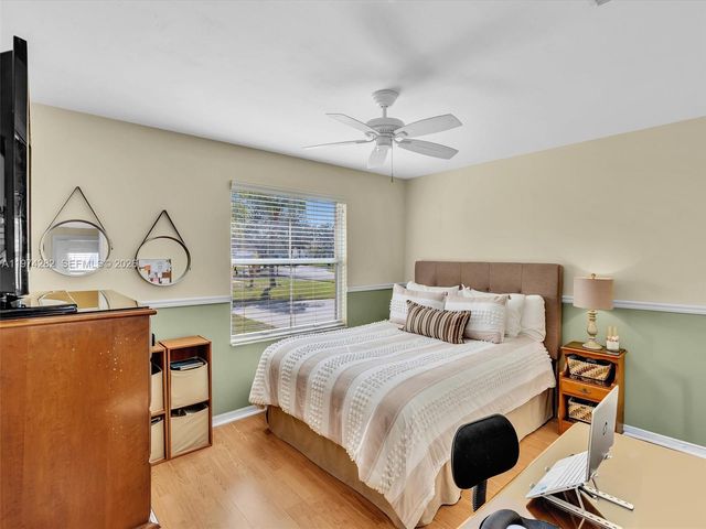 19033 NW 23rd Ct, Pembroke Pines, FL 33029