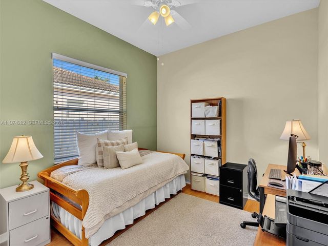 19033 NW 23rd Ct, Pembroke Pines, FL 33029