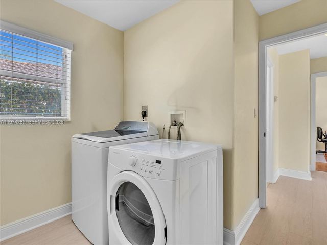 19033 NW 23rd Ct, Pembroke Pines, FL 33029