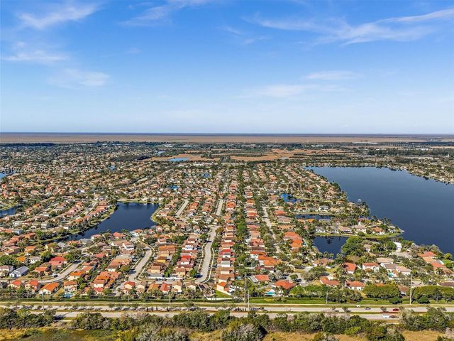 19033 NW 23rd Ct, Pembroke Pines, FL 33029