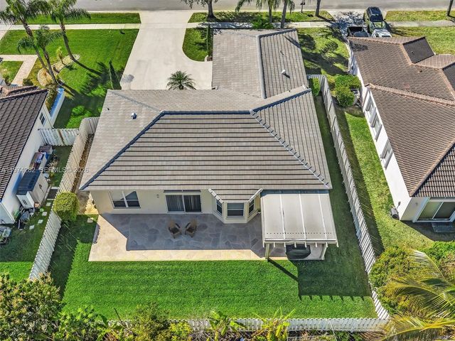 19033 NW 23rd Ct, Pembroke Pines, FL 33029