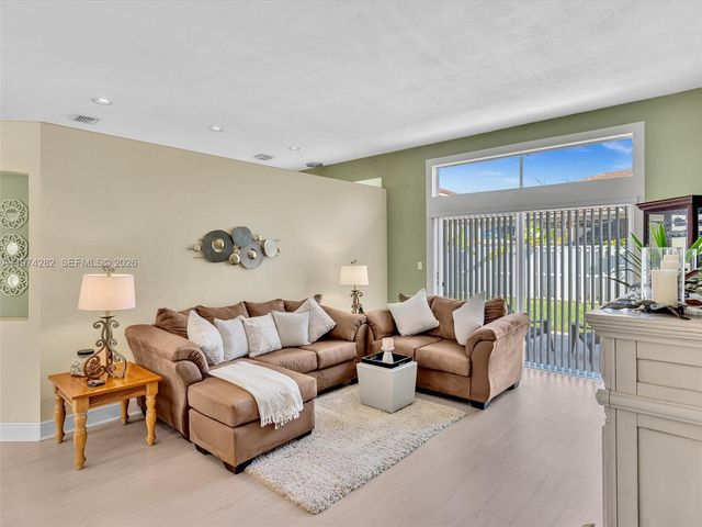 19033 NW 23rd Ct, Pembroke Pines, FL 33029