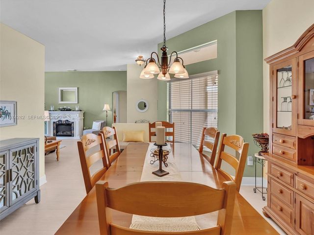 19033 NW 23rd Ct, Pembroke Pines, FL 33029