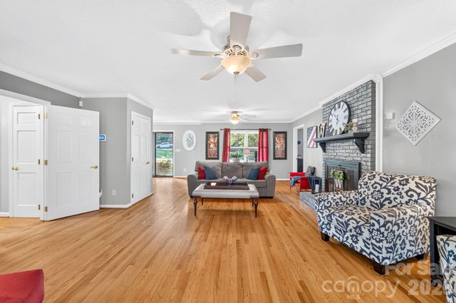 103 Chateau Drive, Gastonia, NC 28056