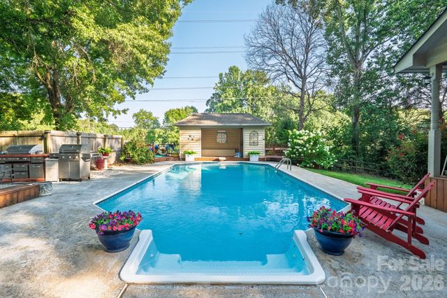 103 Chateau Drive, Gastonia, NC 28056