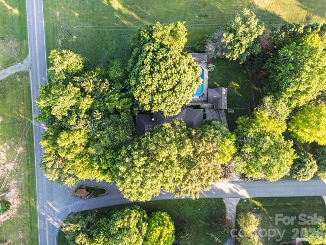 103 Chateau Drive, Gastonia, NC 28056