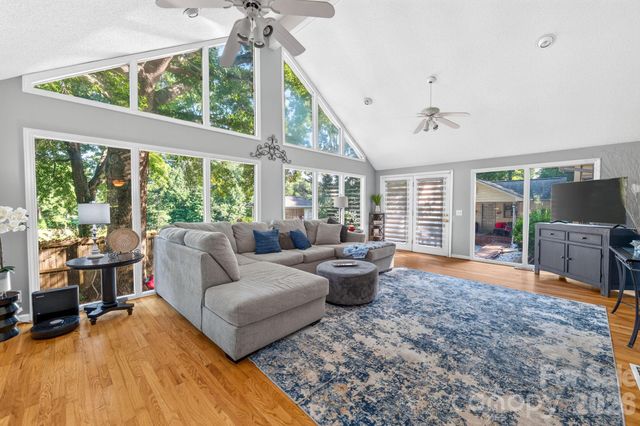 103 Chateau Drive, Gastonia, NC 28056