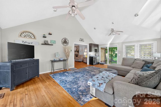 103 Chateau Drive, Gastonia, NC 28056