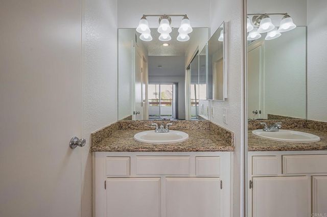 420 Stoney Point Way 113, Oceanside, CA 92058