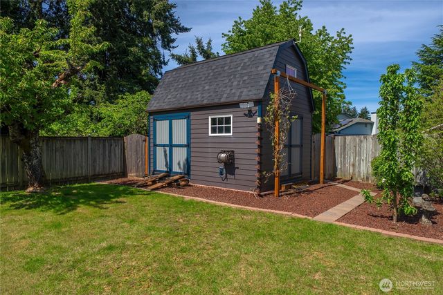 12202 SE 218th Court, Kent, WA 98031