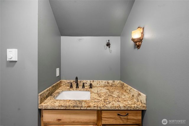 12202 SE 218th Court, Kent, WA 98031