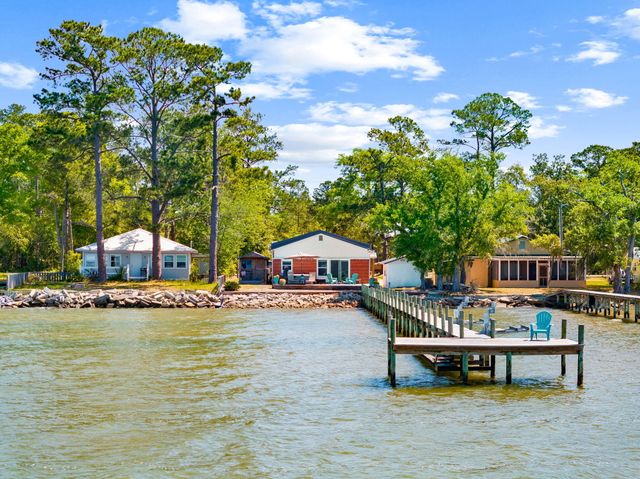 2554 Bay Grove Road, Freeport, FL 32439