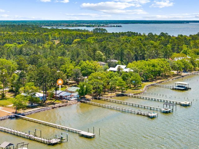 2554 Bay Grove Road, Freeport, FL 32439