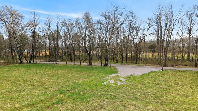 1289 Old Hopewell Rd, Castalian Springs, TN 37031