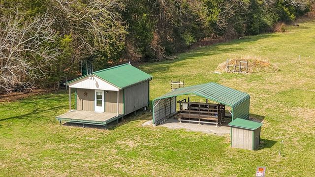 1289 Old Hopewell Rd, Castalian Springs, TN 37031