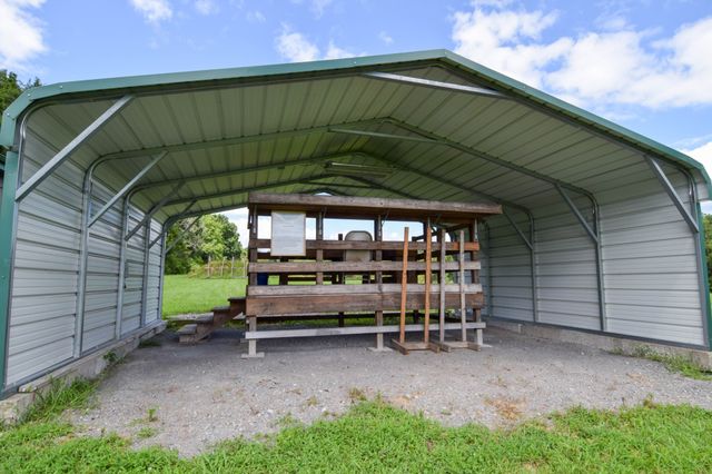 1289 Old Hopewell Rd, Castalian Springs, TN 37031