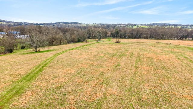 1289 Old Hopewell Rd, Castalian Springs, TN 37031