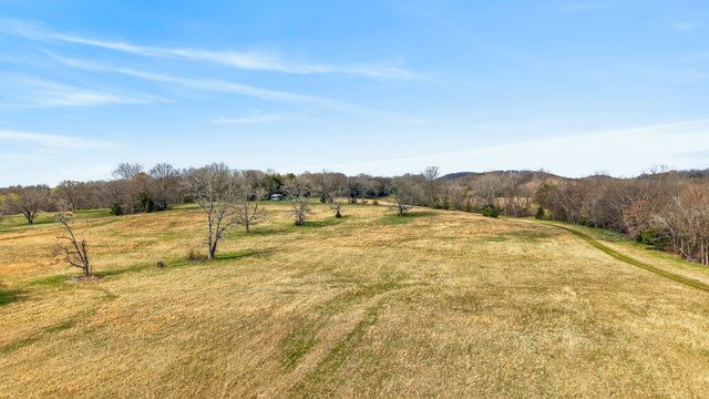 1289 Old Hopewell Rd, Castalian Springs, TN 37031