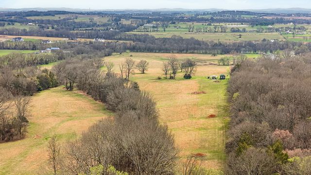 1289 Old Hopewell Rd, Castalian Springs, TN 37031