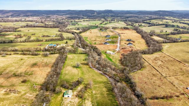 1289 Old Hopewell Rd, Castalian Springs, TN 37031