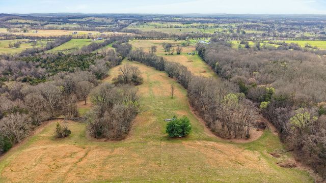 1289 Old Hopewell Rd, Castalian Springs, TN 37031