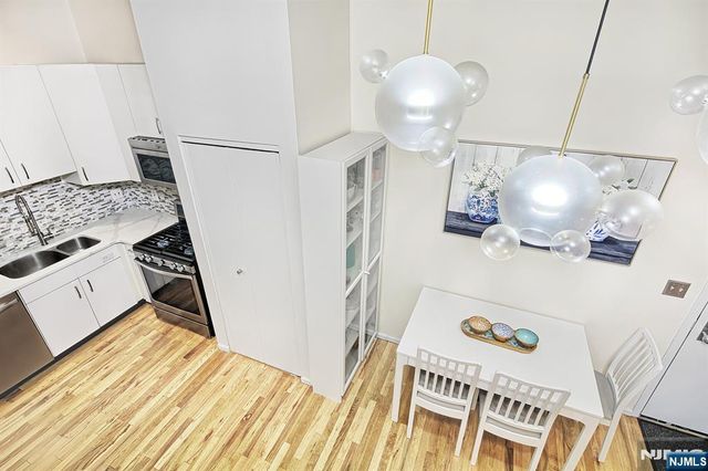 518 Gregory Avenue A318, Weehawken, NJ 07086