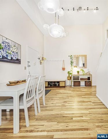 518 Gregory Avenue A318, Weehawken, NJ 07086