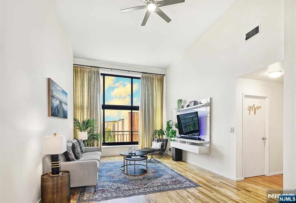 518 Gregory Avenue A318, Weehawken, NJ 07086