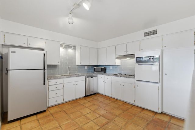 5226 N 20th Street B1, Phoenix, AZ 85016