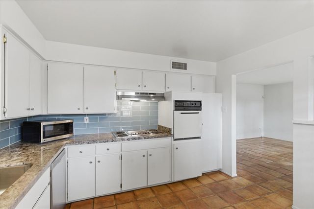 5226 N 20th Street B1, Phoenix, AZ 85016