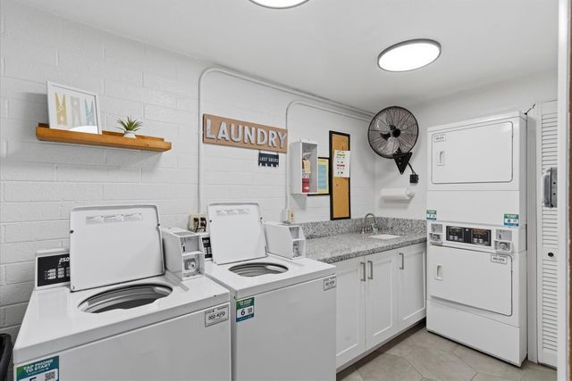 5226 N 20th Street B1, Phoenix, AZ 85016