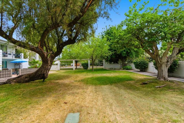 5226 N 20th Street B1, Phoenix, AZ 85016