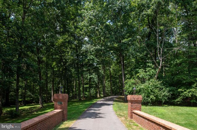 19 SECRETARIAT DR, Stafford, VA 22556