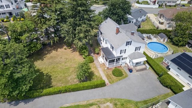 325 Malden St, Revere, MA 02151