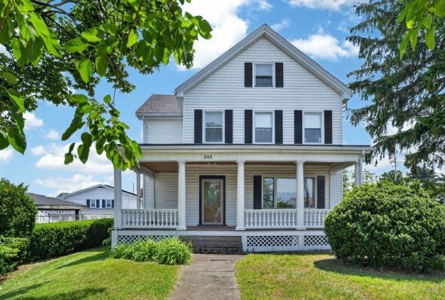 325 Malden St, Revere, MA 02151