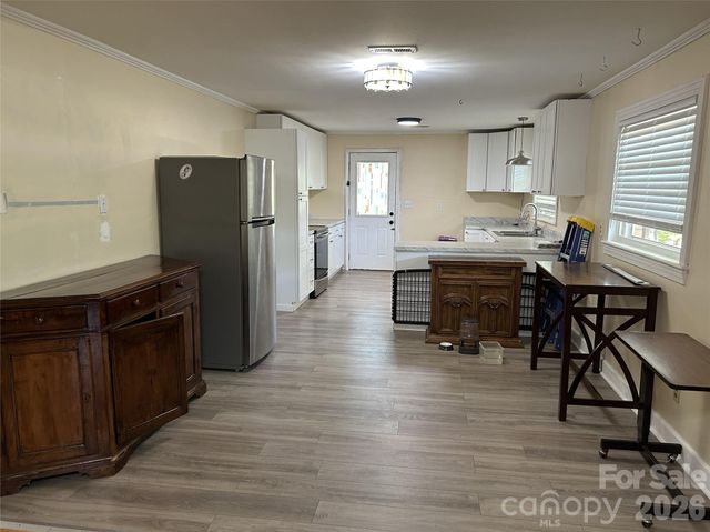 2307 Harris Henrietta Road, Mooresboro, NC 28114
