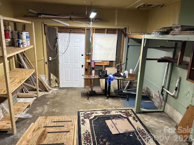 2307 Harris Henrietta Road, Mooresboro, NC 28114