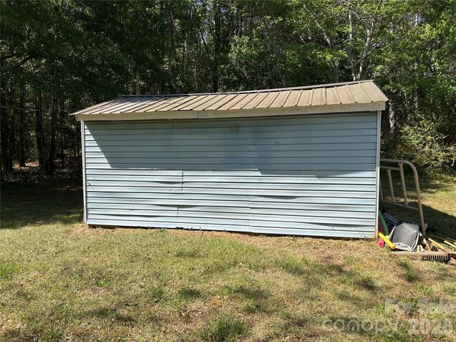 2307 Harris Henrietta Road, Mooresboro, NC 28114