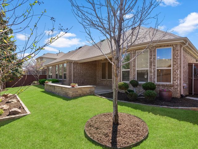 8025 Shadow Wood Drive, North Richland Hills, TX 76182