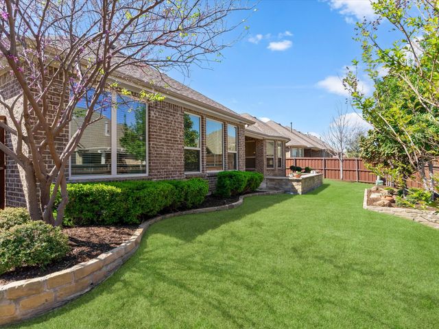 8025 Shadow Wood Drive, North Richland Hills, TX 76182