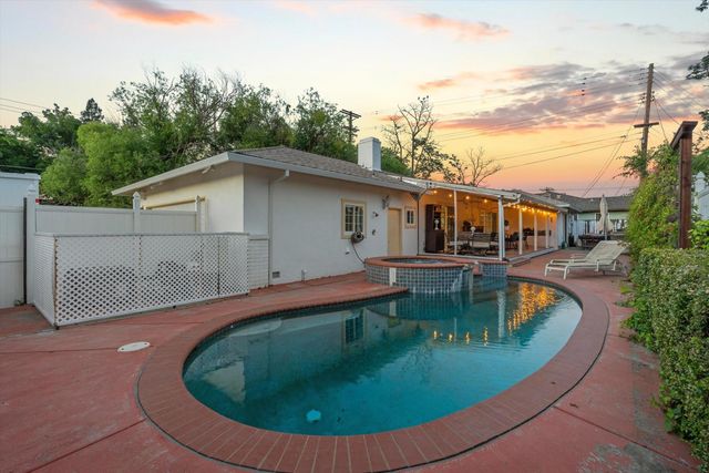 6900 14th Ave, Sacramento, CA 95820