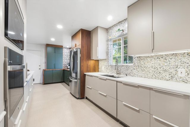 6900 14th Ave, Sacramento, CA 95820