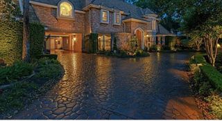 2819 Cedar Woods Place, Houston, TX 77068