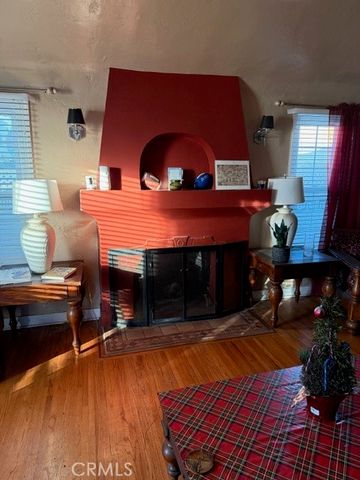 3020 S Palm Grove, Los Angeles, CA 90016