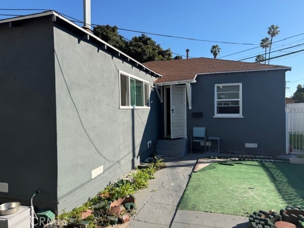 3020 S Palm Grove, Los Angeles, CA 90016