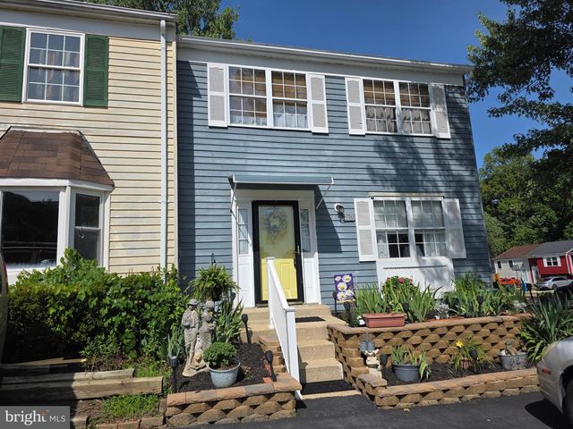 862 HOLLY DR, La Plata, MD 20646