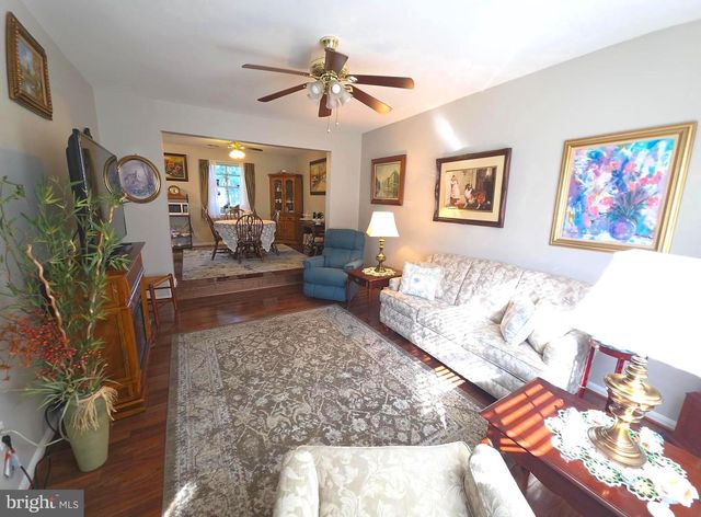 862 HOLLY DR, La Plata, MD 20646