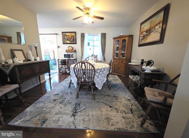 862 HOLLY DR, La Plata, MD 20646