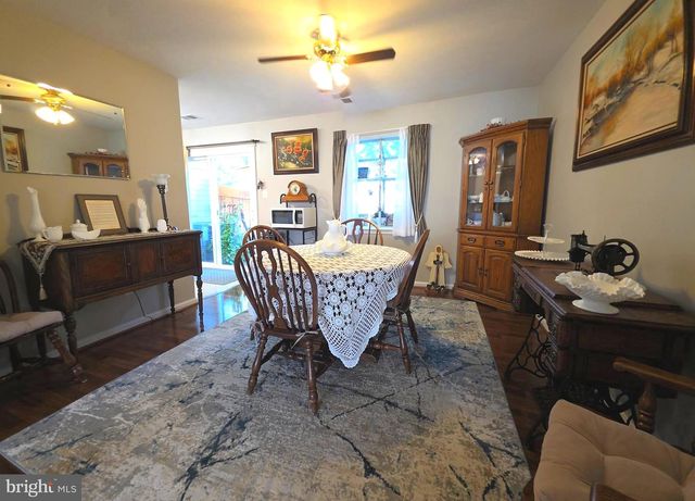 862 HOLLY DR, La Plata, MD 20646