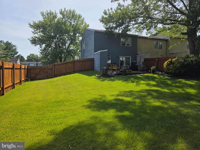 862 HOLLY DR, La Plata, MD 20646